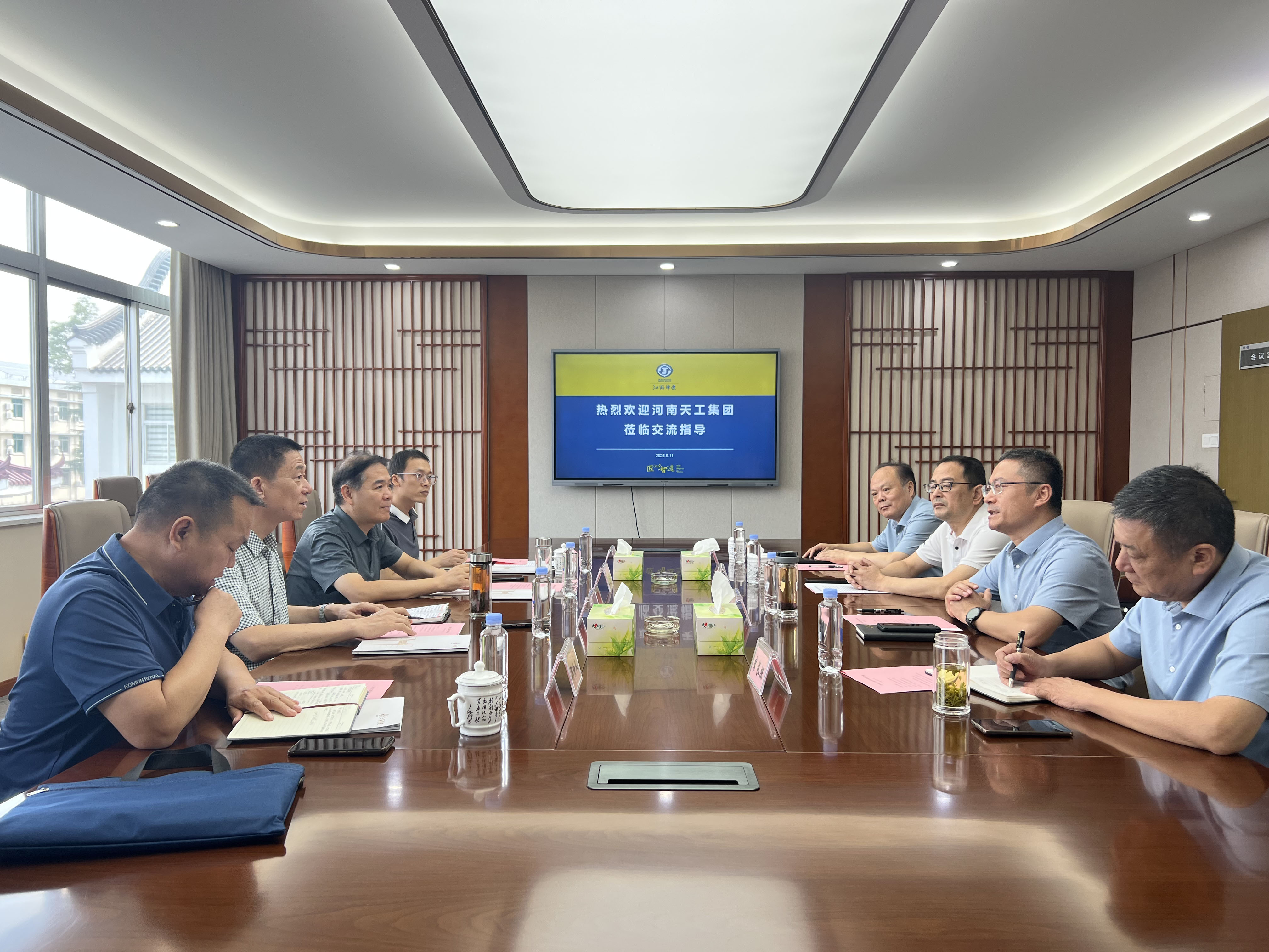 1694426351392751.jpg 8dbab9e49c56de9e818cd53390ee047.jpg